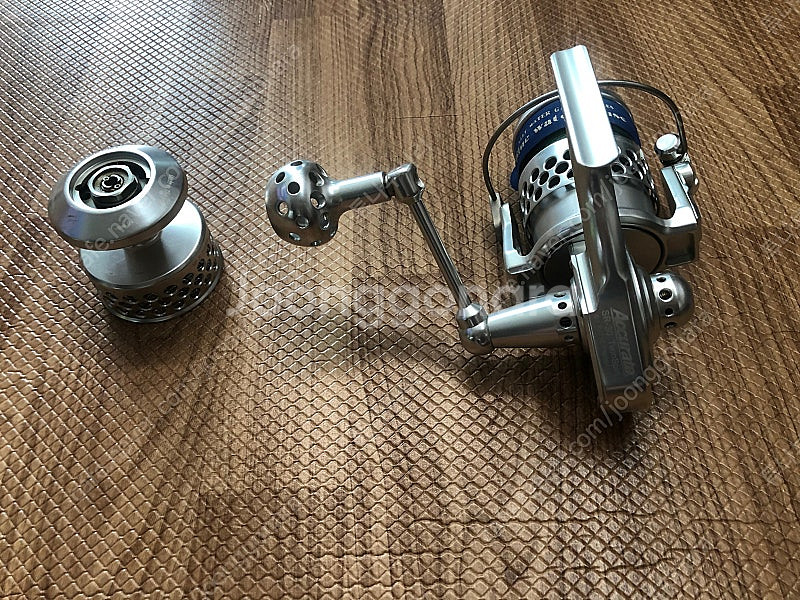 지깅 파핑릴 accurate 릴 팝니다--2